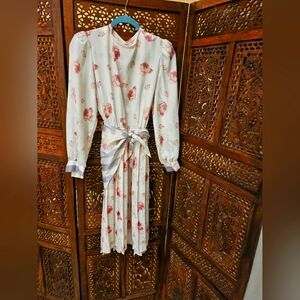 Marionette vintage rose dress